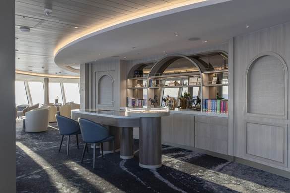 Silversea Silver Nova - Observstion Lounge 1, ©Silversea Cruises Ltd.jpg